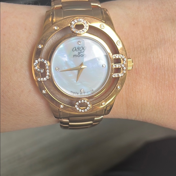Gold Women\'s Watch